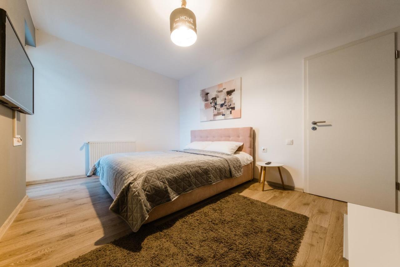 Apartament 1minus1 - Self Check-in & Free Parking